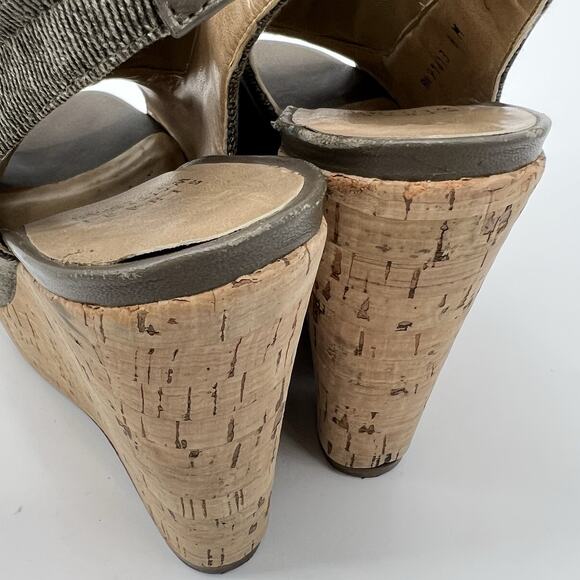 Stuart Weitzman Glove Tan Stretch Wedge Slingback Sandal Size 8M Cork Peep Toe - Picture 8 of 12